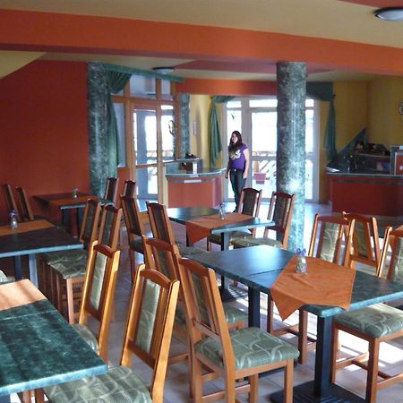 Erika Pension Keszthely Ngoại thất bức ảnh
